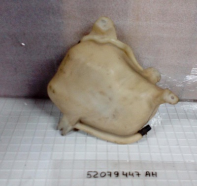 Бачок расширительный GRAND CHEROKEE  52079447AH; 52079461AB