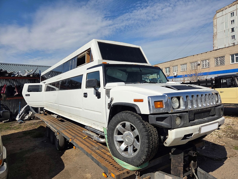 В разборе Hummer H2 6.0L 2003г