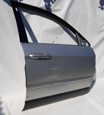 Дверь передняя правая Chrysler Pacifica 4894182AE