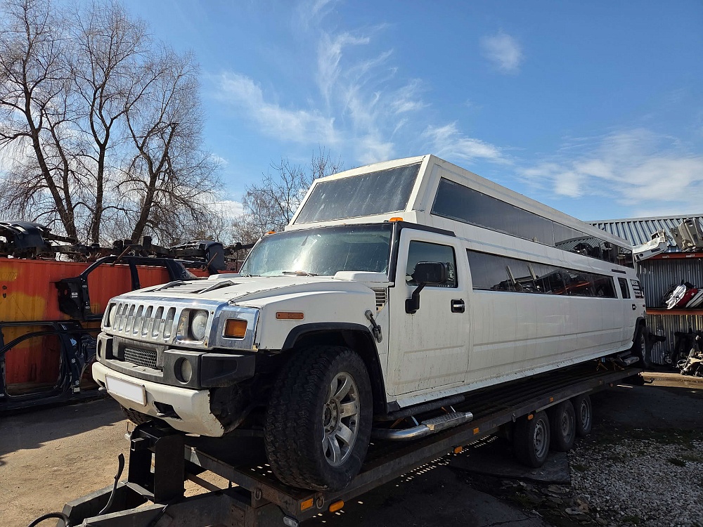 В разборе Hummer H2 6.0L 2003г