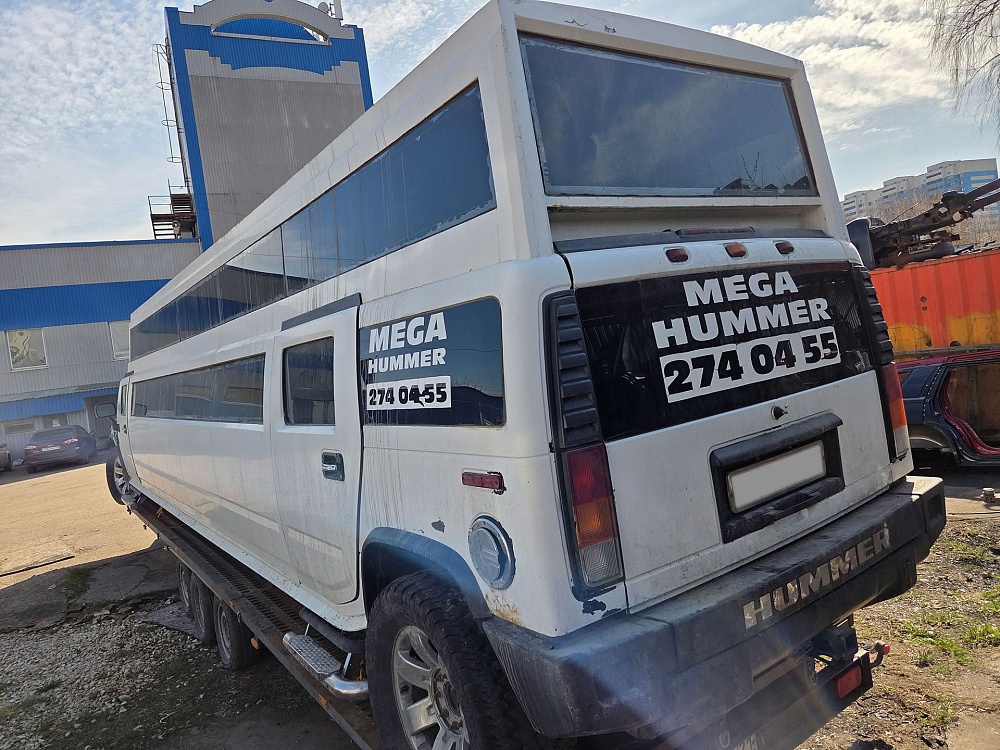 В разборе Hummer H2 6.0L 2003г