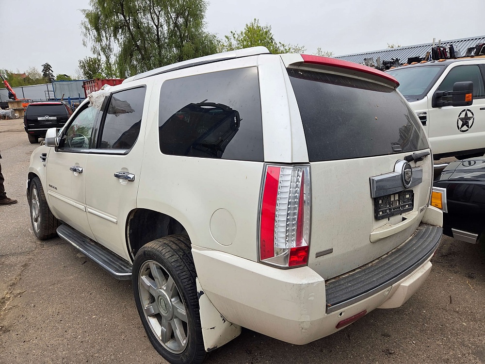 В разборе Cadillac Escalade 2010г 6.2L