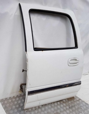 Дверь задняя левая Chevrolet Suburban 1999-2006 89023023