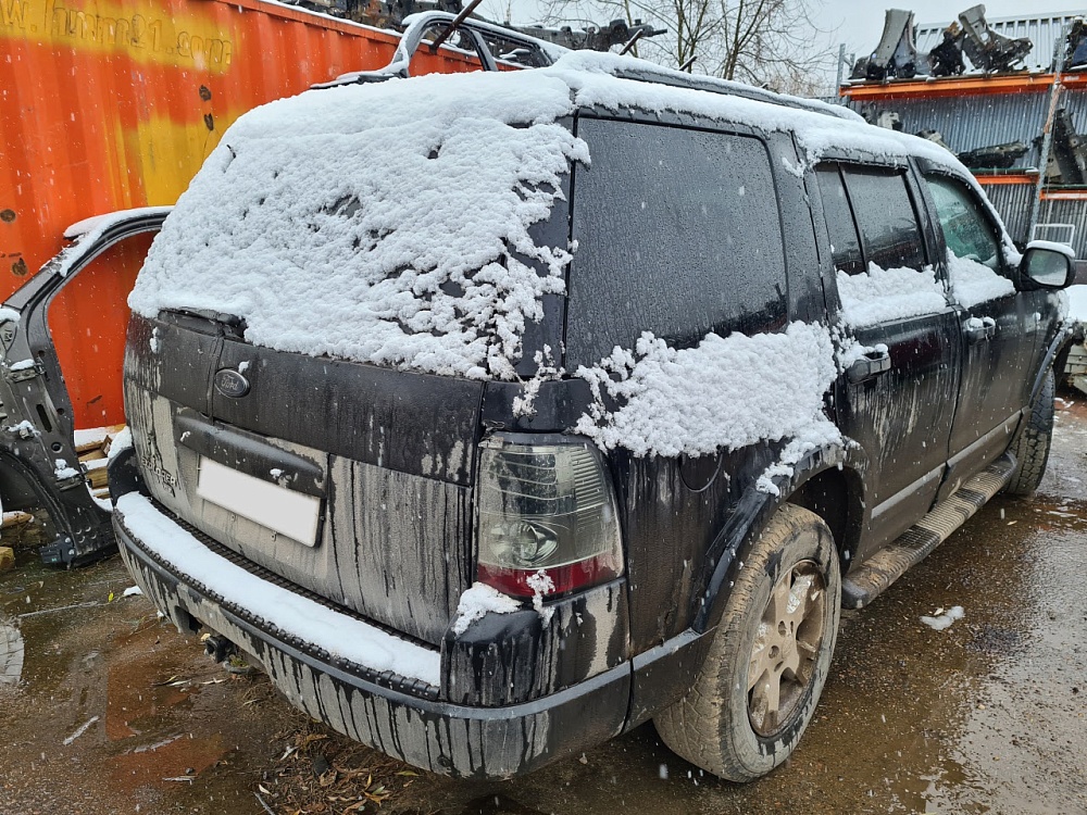 В разборе Ford explorer 4.0L 2003г