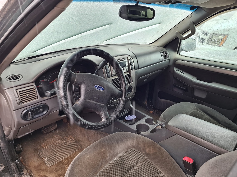 В разборе Ford explorer 4.0L 2003г