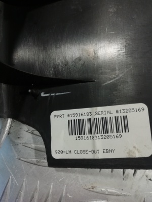 Накладка левая (кузов внутри) Chevrolet Tahoe 2006-2014 15916183