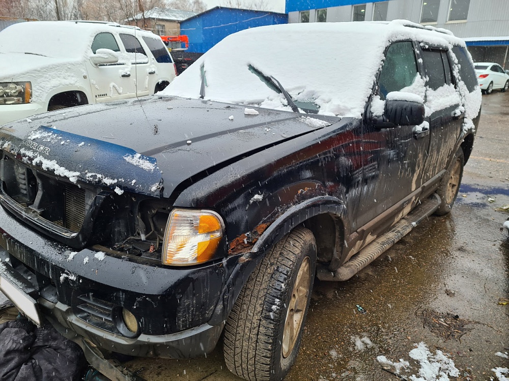 В разборе Ford explorer 4.0L 2003г
