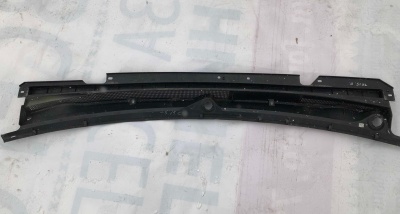 Жабо Chevrolet Tahoe 2015-2020 22799544 ; 23454604