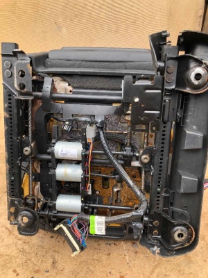 Сиденье пассажирское Cadillac Escalade 2006-2014 54684646