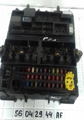 Блок предохранителей GRAND CHEROKEE (2002) 56042944AF
