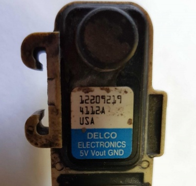 Датчик давления топлива Chevrolet (General Motors) 12209219