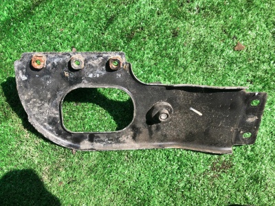 Планка телевизора Hummer H2 2003-2009 15261540 ; 15069634