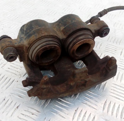 Суппорт тормозной передний правый DODGE DURANGO 05134583AC