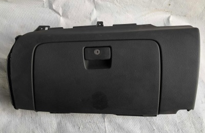 Бардачок Chevrolet Tahoe 2015-2020 22883560