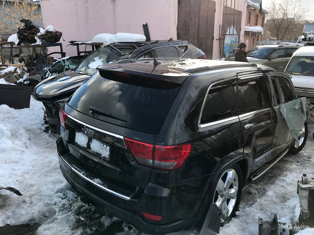 В разборе Jeep Grand Cherokee Overland 2012г. 3.6L