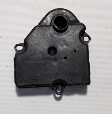 Моторчик заслонки отопителя Chevrolet (General Motors) 16163982; 52402588; 52402598; 52402612; 89018365