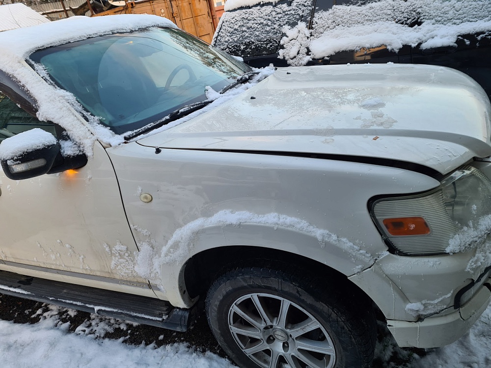 В разборе Ford explorer 4.0L 09г