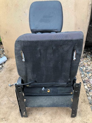 Сиденье второго ряда левое Dodge RAM 2011-2018 84648634