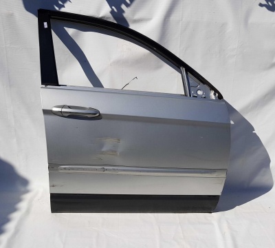 Дверь передняя правая Chrysler Pacifica 4894182AE