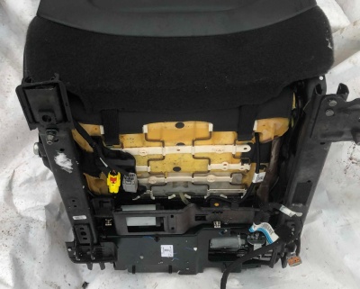 Сиденье пассажирское Chevrolet Tahoe 2015-2020 48647945