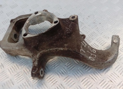 Кулак поворотный левый передний  DODGE DURANGO 52113229AA