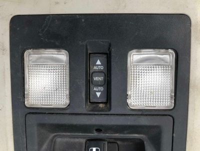 Плафон салона Dodge Ram 1500 / 2500 / 3500 2009-2012 56046064AC