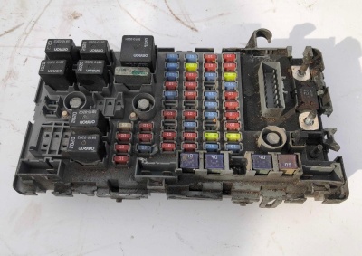 Блок предохранителей Dodge Ram 1500 / 2500 2012 68089323AF