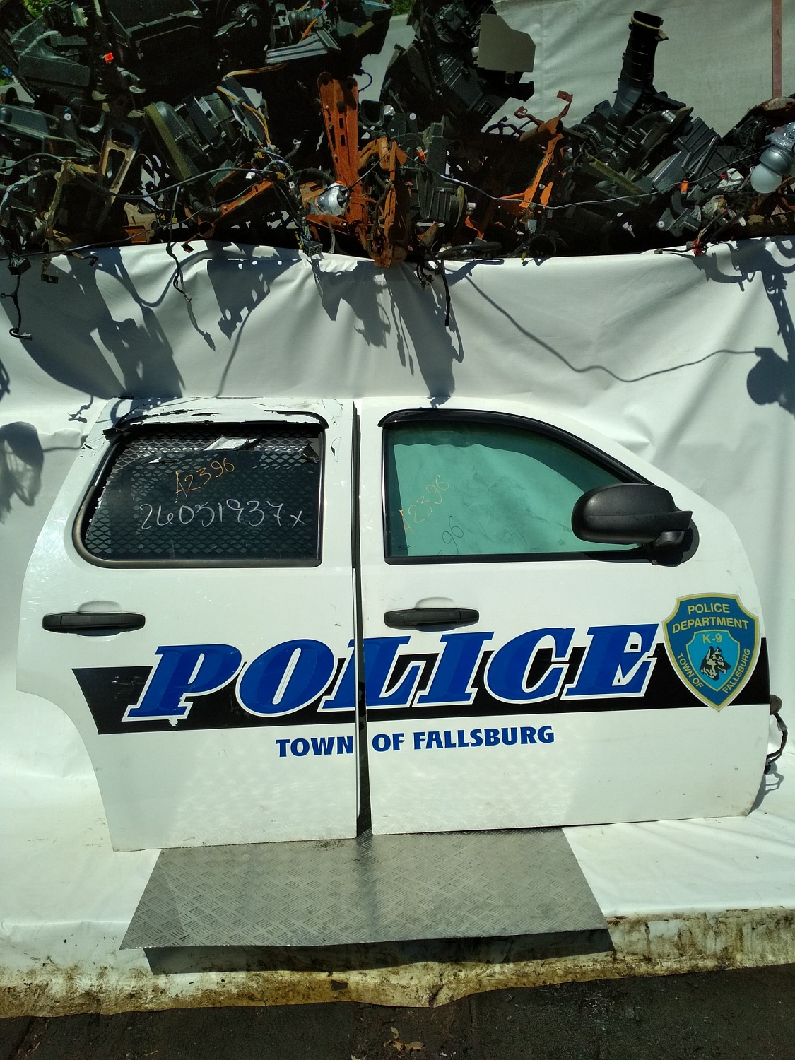 Приехал контейнер с запчастями 