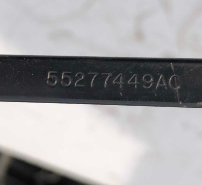 Поводок стеклоочистителя левый Dodge Ram 1500 / 2500 / 3500 / 4500 2012-2016 55277449AC