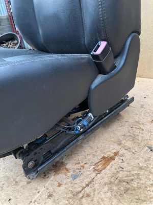 Сиденье пассажирское Cadillac Escalade 2006-2014 54684646