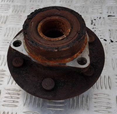 Ступица Chevrolet Tahoe 1999-2014 15233112; 22841381