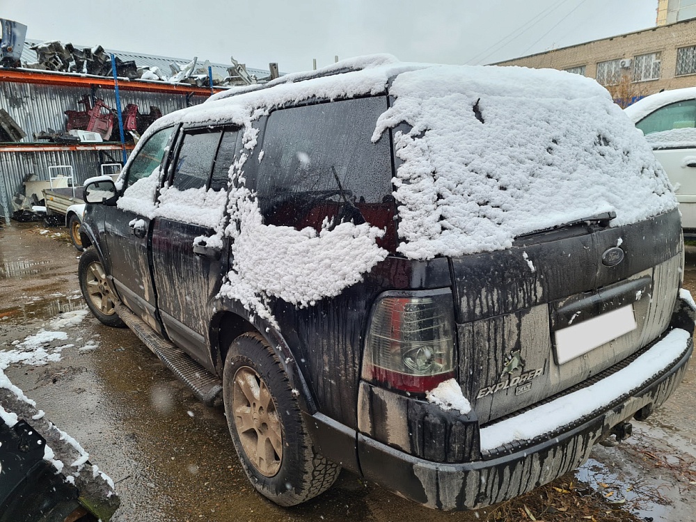 В разборе Ford explorer 4.0L 2003г