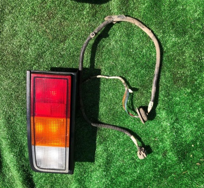 Фонарь задний левый Hummer H2 2003-2004 15172452 ; 15060511 ; 15193458